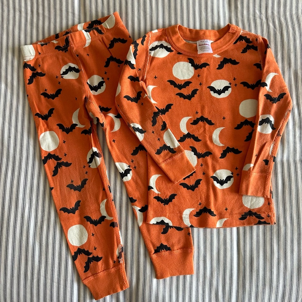Hanna Andersson 3T Halloween PJ Set